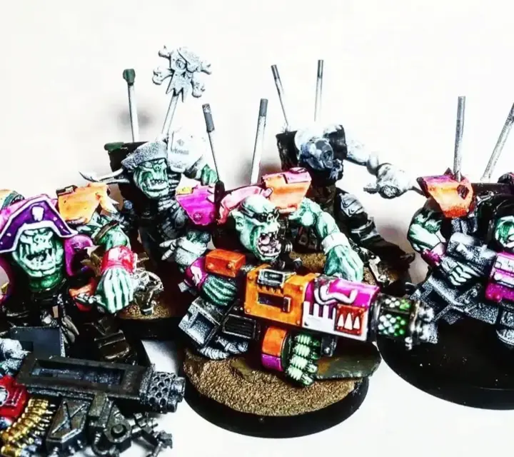 Warhammer tape measure and dice set