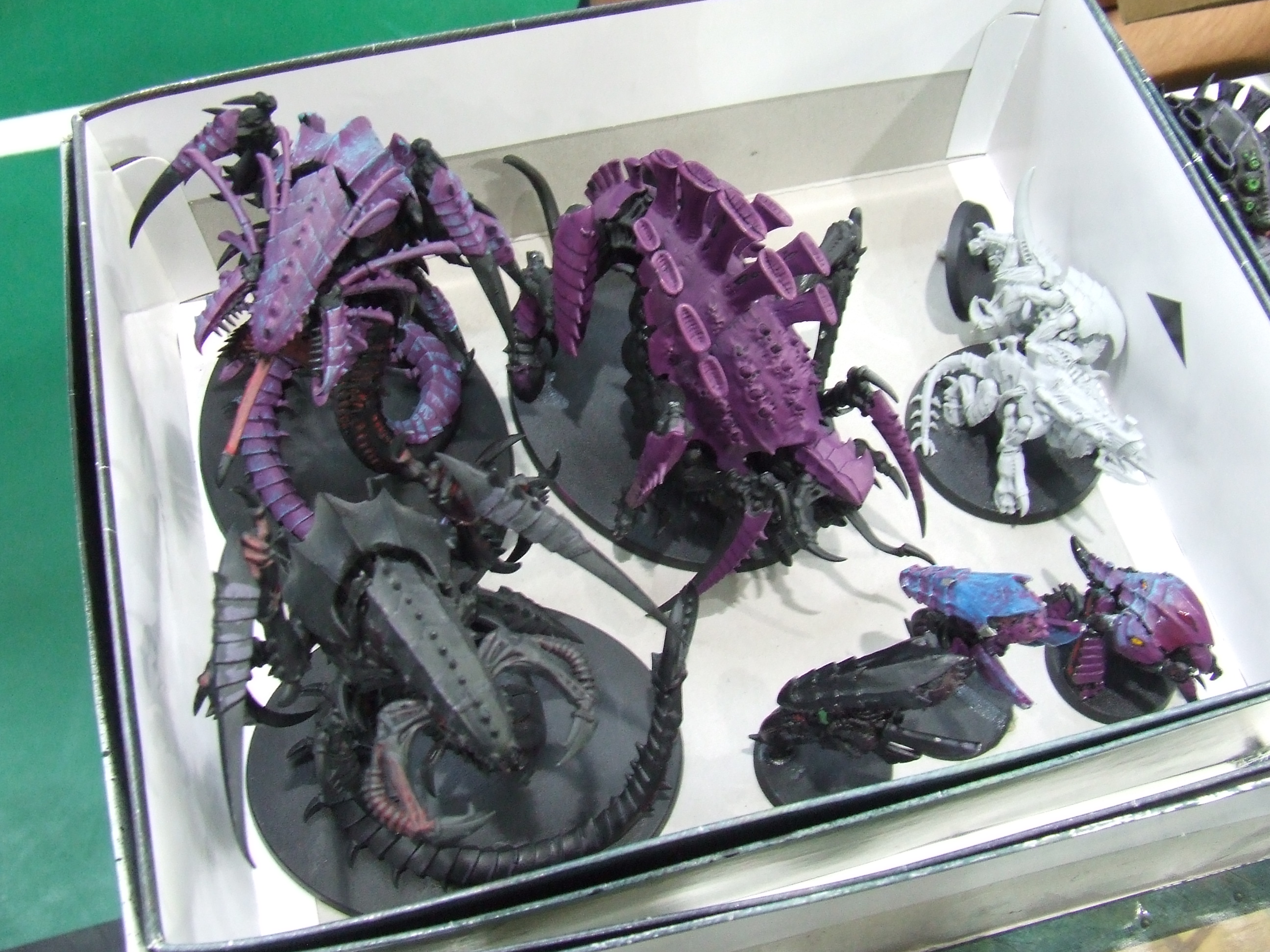 Painted Warhammer 40,000 miniatures